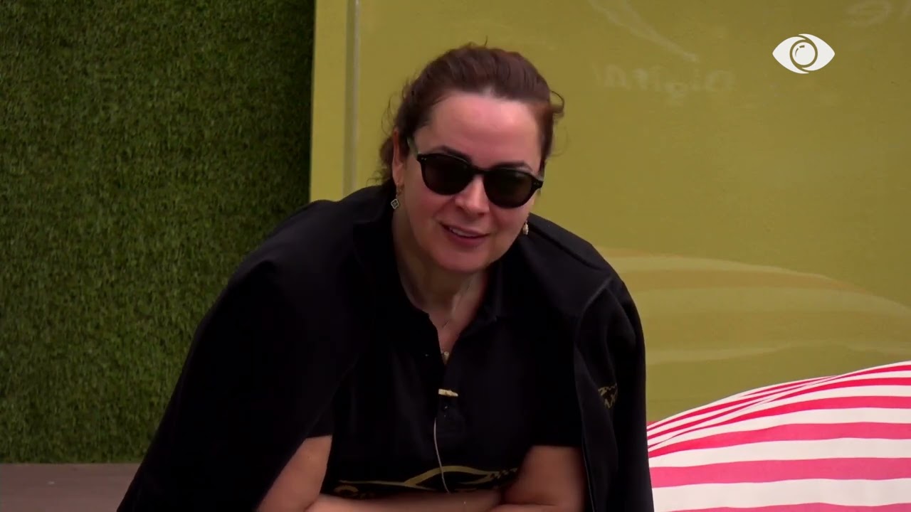 “Të thotë dikush toka është e sheshtë...”/ Banorët bisedë në oborr për teoritë konspirative