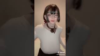【おっぱい】 tiktok 乳揺れダンス 人生で最大の揺れだと思います。。。