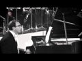 Morecambe & Wise - Grieg concerto (original 'Previn' sketch)