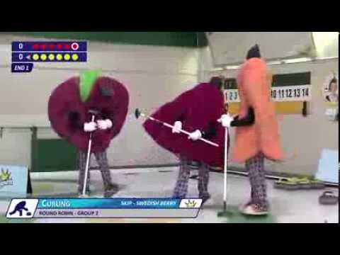 ⁣Curling