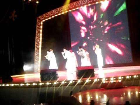 ZE:A - Mazeltov (Lotte World 16.07.2011.)