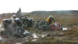 preview picture of video 'ATV Honda and BRP got in mud near Moscow Russia'