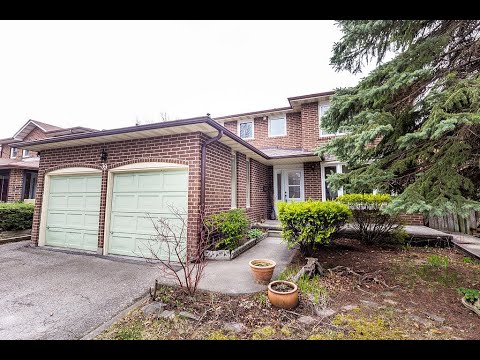 Home for sale at 39 Tanager Square, Brampton, ON L6Z 1X1