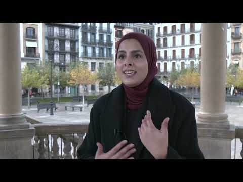Chaimae Hainan, galardonada con el Premio Navarra de Colores 2025 por su labor con migrantes
