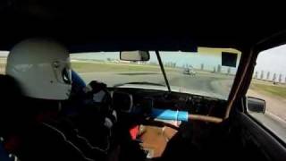 LeMons - Buttonwillow 2011 - Woody - Sunday - Battle with the Mini.flv