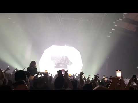 Hybrid Minds x Tom Walker - Castles live @ Wembley Arena, London 22/10/2022