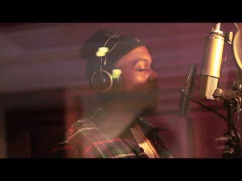 Minty Burns - In the studio w/ Smoke DZA "The Bakery"