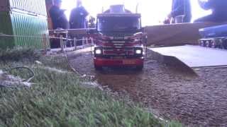 preview picture of video 'Rc Truck scale 1:14 (Paraden 20-04-2013)'