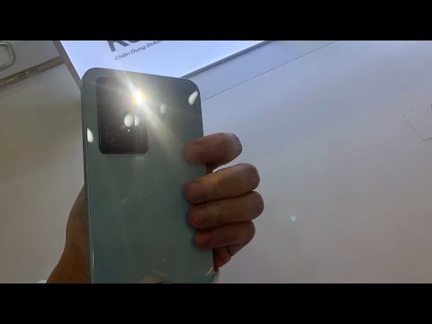 How To Turn Flashlight ON/OFF in Oppo A57