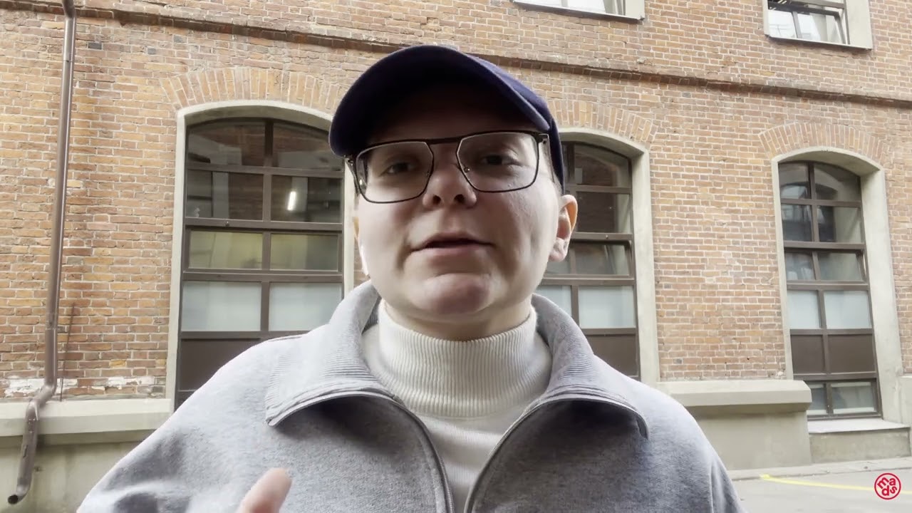 Запустить видео