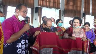 Download lagu PASAHAT ULOS PASSAMOT ( Pemberian Ulos Kepada Besan ) | WEDDING ADAT BATAK | JHON & ULI mp3