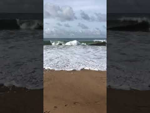 BEAUTI OF SEA WAVES IN SRI LANKA