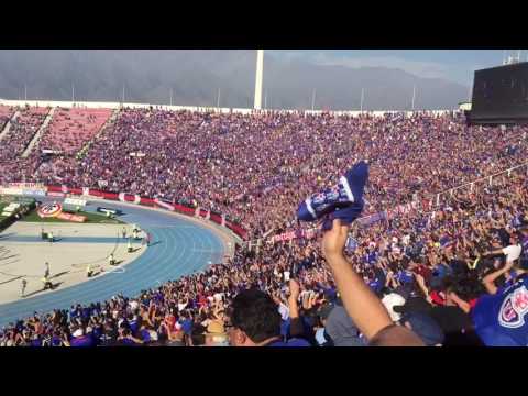 "U de Chile. Hinchada. Las poleras" Barra: Los de Abajo • Club: Universidad de Chile - La U