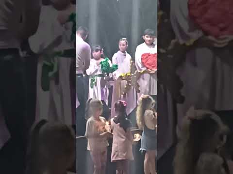 Entrega de medalla para los chicos de catequesis de Colonia Liebig Corrientes.