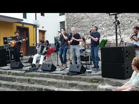 "Hiru Piztiak" ALBOKA Folk Taldea