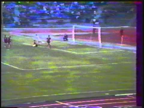 1980 (March 19) Lokomotiv Sofia (Bulgaria) 0-Stuttgart (W.Germany) 1 (UEFA Cup).mpg