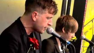 The Futureheads - Hounds of Love // LIVE @ Kendal Calling 2010