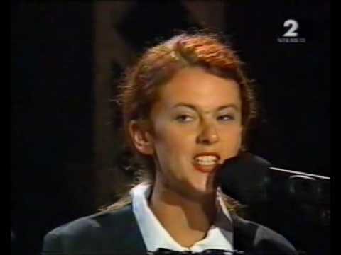 Kabaret - W pociągu