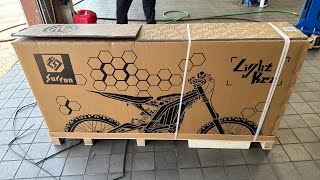 Sur Ron light bee x unboxing and first ride