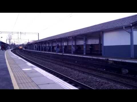 37409/20308 & 20312 - at Seven Sisters. Buffer Puffer 10 26/01/13