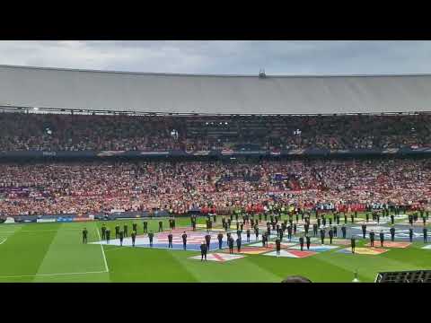 Croatian fans singing National Anthem - Croatia-Spain in de Kuip! ❤️