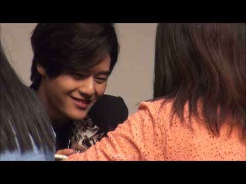 [Fancam]131012 ZE:A 동준 - 동준 focus (부산 핫트랙스 팬사인회)