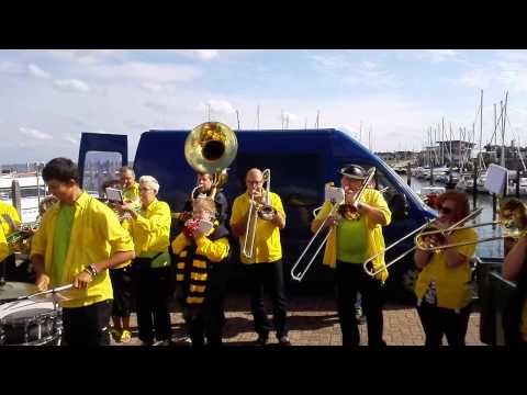 Blaoskapel Dikke Mik Yerseke Mosseldagen 4 16-8-2104