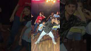 Download lagu Main Nikla Gaddi Leke | Gadar 2 |Dance  #shorts #shortsvideo #dance #gadar2  #mainniklagaddileke mp3