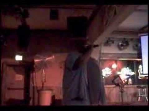 110707 DEMOND at Hedgehogs singing WHENEVER I MAY ROAM