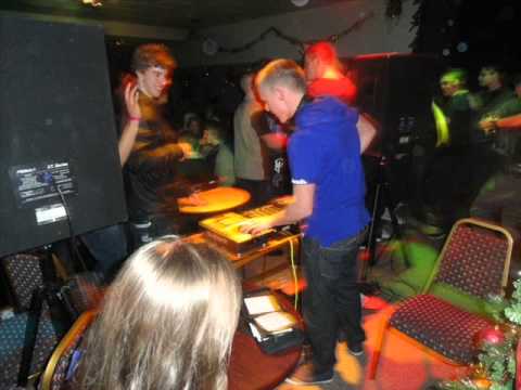 Maroon 5 Ft. Christina Aguilara - Moves Like Jagger (DJ Wez P Remix ).wmv