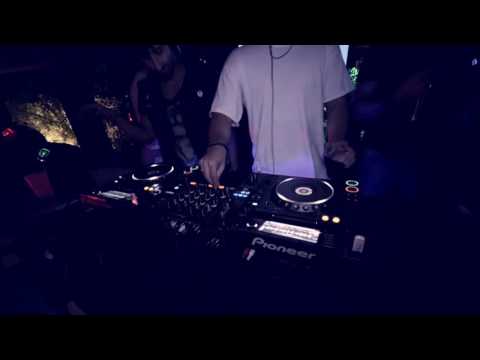 Metromind feat. Jonny Rose - Give Up The Night [PYRO RECORDS] (2016)