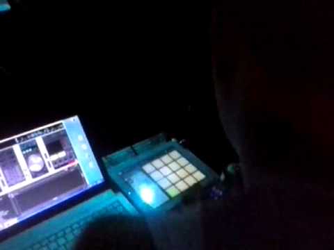 SIDNEY DJ (AO VIVO PAGODE DA OSTENTAÇÃO) COM MC FLAY