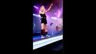 Sanni - Sotke mut &amp; Jos mä oon oikee live @ Kuopion Viinijuhlat 29.6.2015