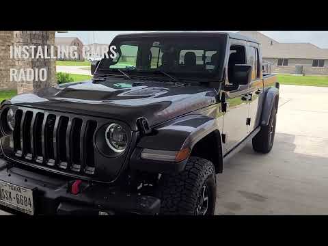 Midland GMRS radio installed on Jeep Gladiator