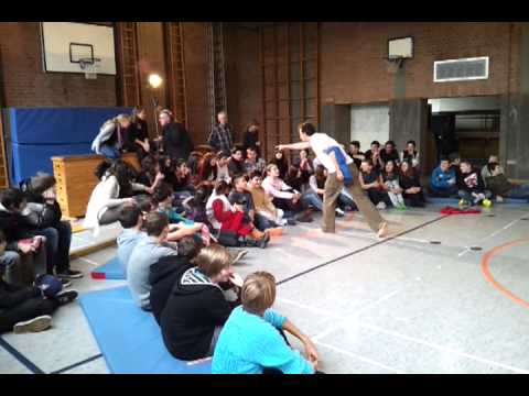 Farben Blau gegen Rot an der Kerschensteiner