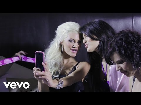 Charlize Berg - Hello Hello