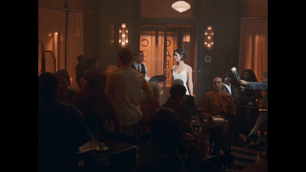 Spotted: Gracie Abrams lighting up a Parisian caf&eacute;. - YouTube