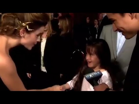 Little Fan Asks Emma Watson - beauty and the beast premiere