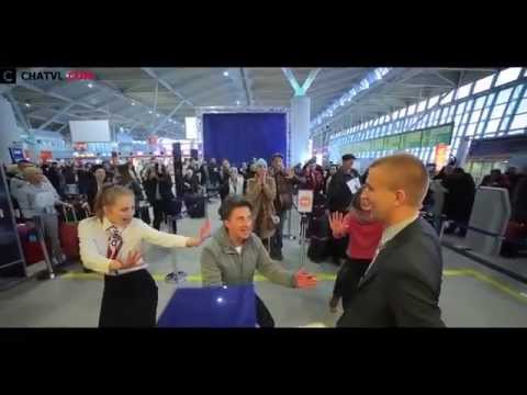 ABBA – Mamma Mia! Flashmob by Polish Airlines ✈️ | Airport Surprise Performance