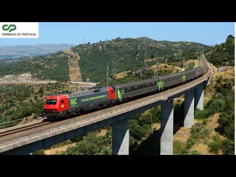 INSIDE FIRST CLASS INTERCITY TRAIN (PORTUGAL)
