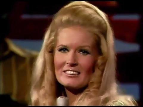 Lynn Anderson - Rose Garden (Music Video)