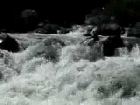 Jorge Patricio en los escalones del Mamoní