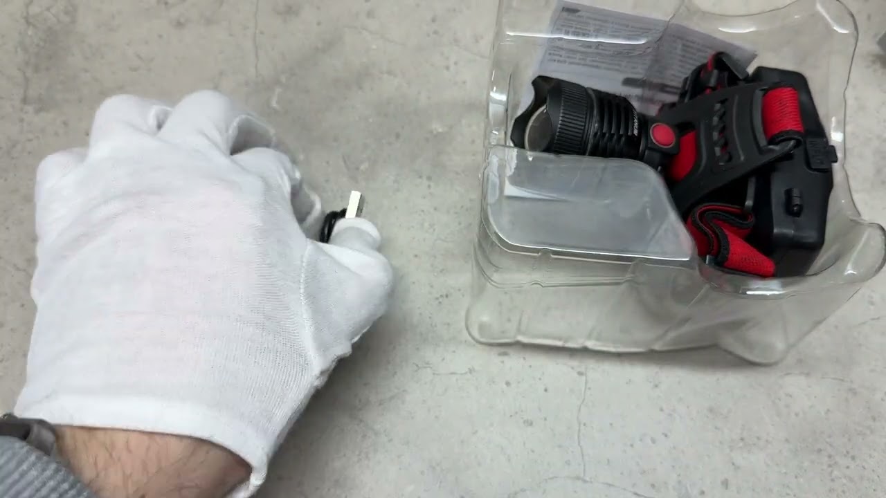 Налобний світлодіодний ліхтарик Titanum TLF-H06 800lm 6500K