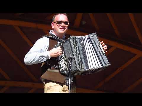 Denis Novato, der König der Harmonika