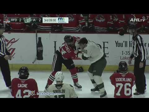 Garrett Mitchell vs Gabriel Dumont