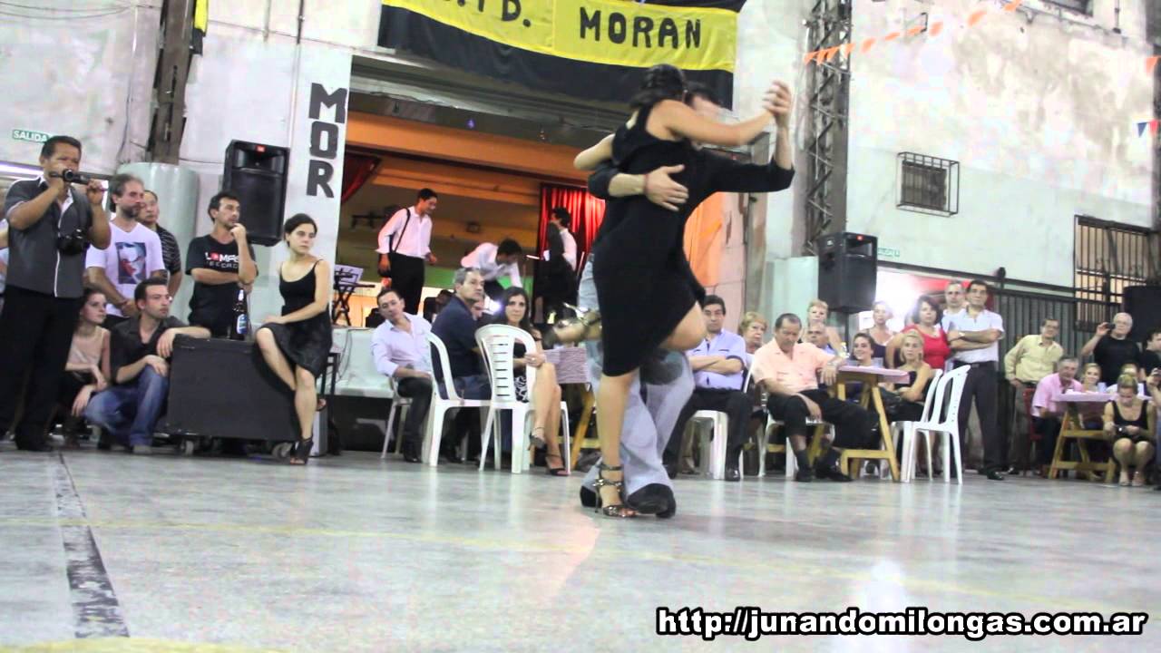 Video thumbnail for BRUNO TOMBARI Y CORINA HERRERA en La Milonga del Moran 01/03