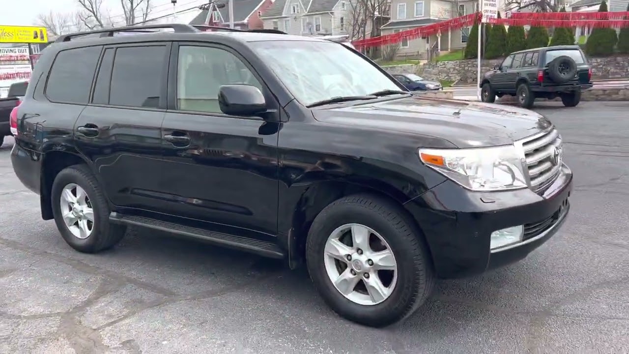 2011 Toyota Land Cruiser 200 series demonstration and review