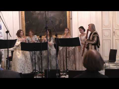 Anthony Holborne  -  The honie - suckle