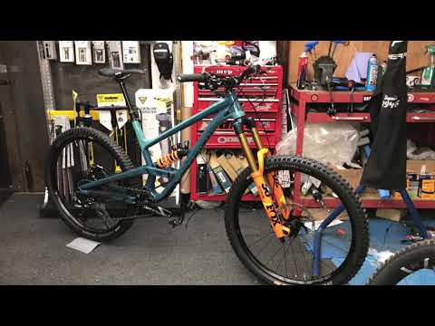 2019 Commencal Clash Signature quick look - Bikeactive