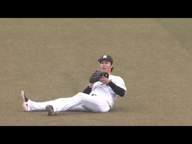 【3回表】ナイスプレー!! マリーンズ・藤原恭大 前に落ちそうな打球をスライディングキャッチ!! 2025年6月14日 千葉ロッテマリーンズ 対 東京ヤクルトスワローズ